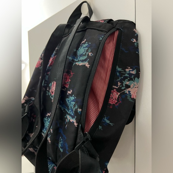 Herschel Backpack - Picture 6 of 6